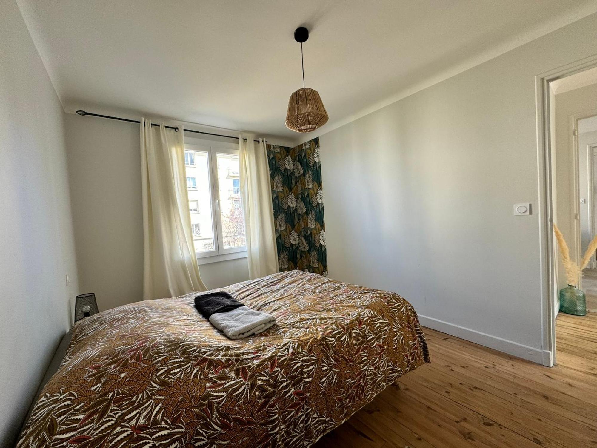 Le 122 - Parking Apartment Rodez Bagian luar foto