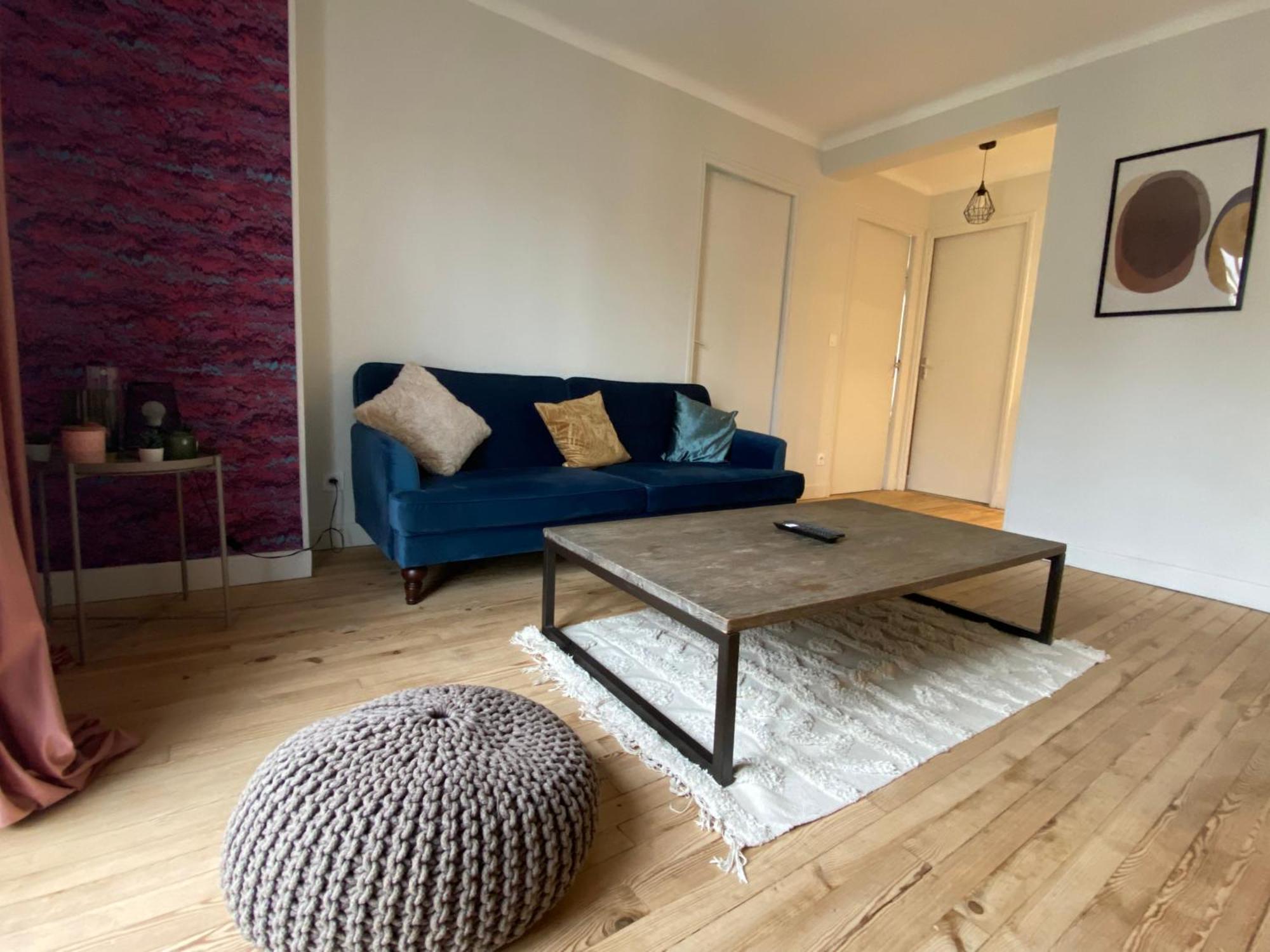 Le 122 - Parking Apartment Rodez Bagian luar foto